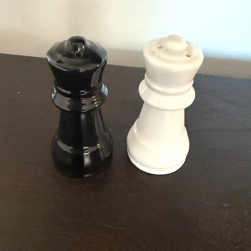 Vintage Pier 1 Ceramic Chess Pawn Salt and Pepper Shakers Set Black White
